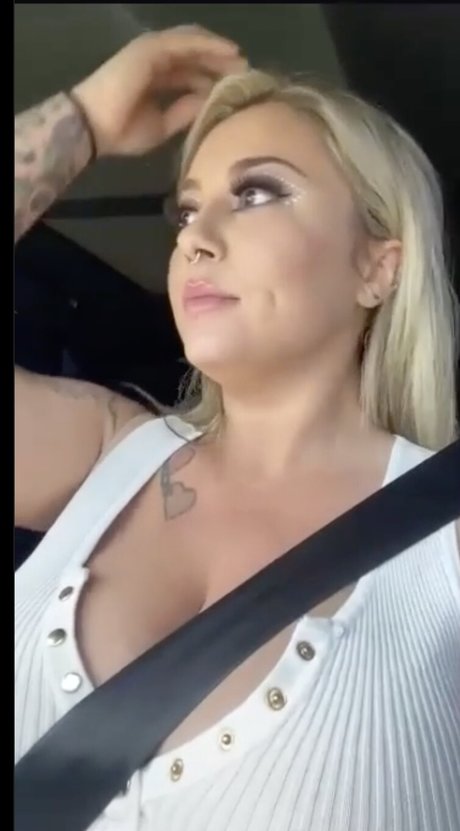 swinger milf onlyfans art naked images