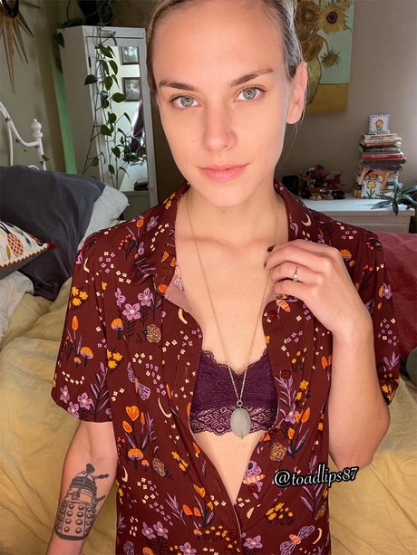 _Toadlips beautiful model photos