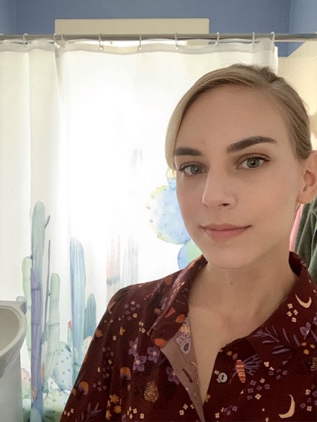 _Toadlips model pornographic image