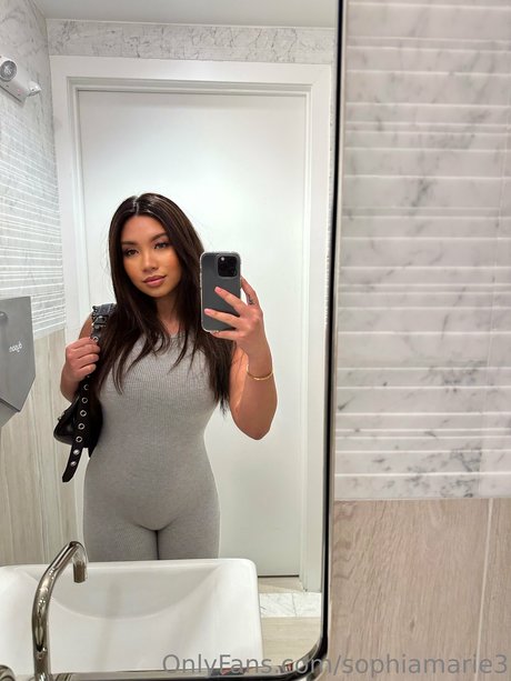 Sophia Malonzo adult star pics