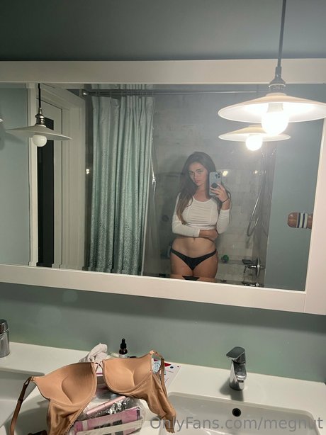 mom feet onlyfans nude photo