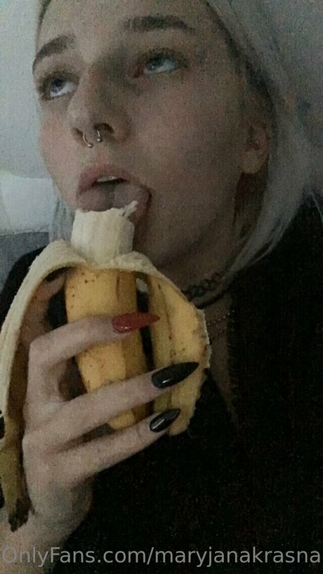 Maryjanakrasnapanna star nice pictures