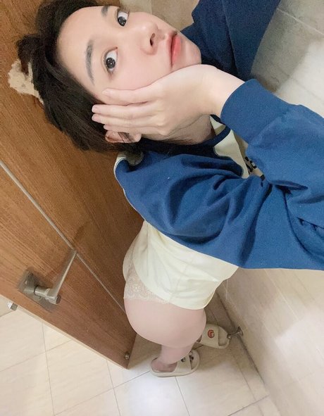 Inshy pornstar naked gallery