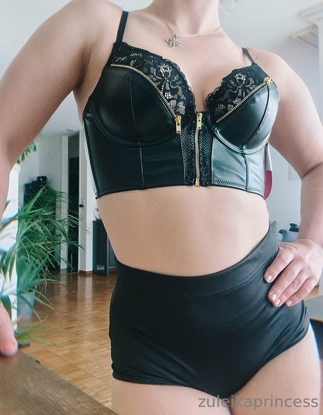 ebony solo onlyfans free sexy pic