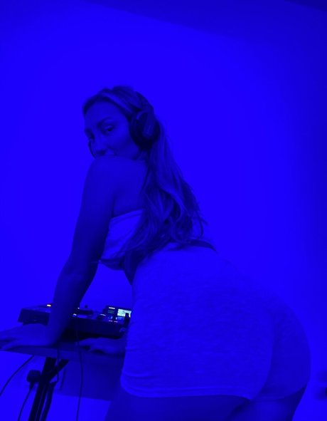 Katezb03 hot model galleries