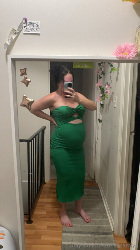 Dellacarolyn sex model pic