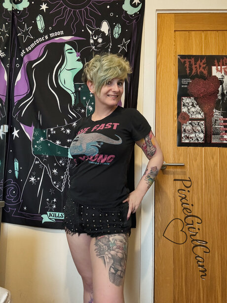 Pixiegirlcam free star photos