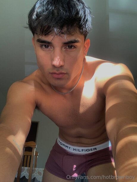 Hotbrownboy model erotic pic