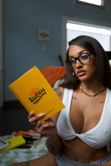 Zoeyxsinn hd actress pics