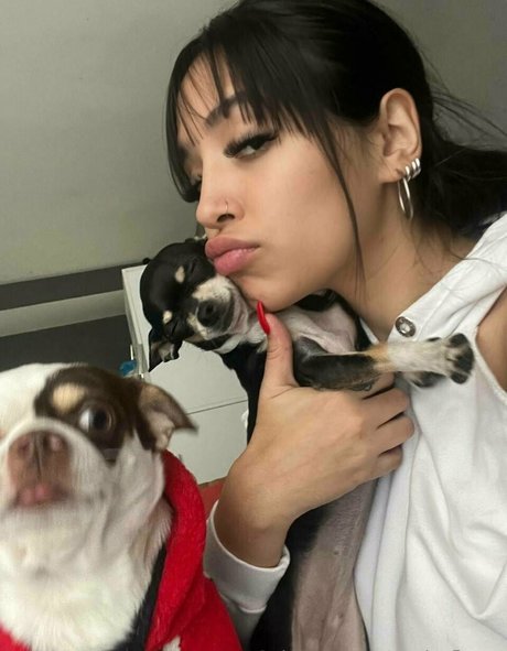 Paula Flores model free image