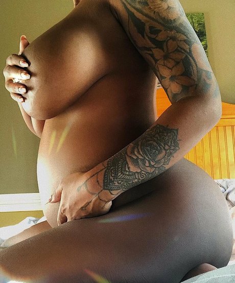 zolarmoon_ model exclusive img