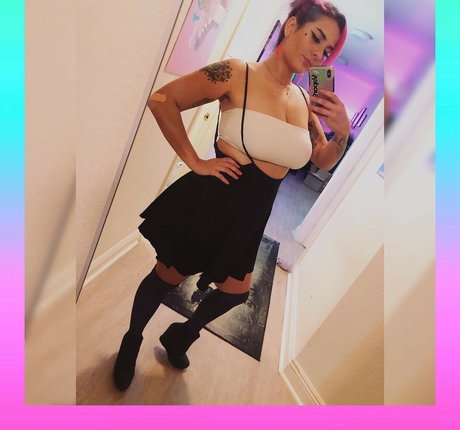 Zombiunicorn xxx pornstar photos