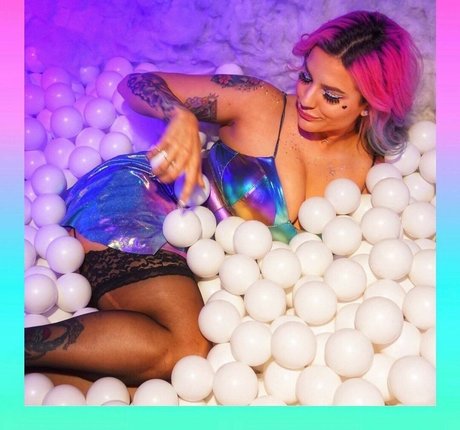 Zombiunicorn star erotic archive
