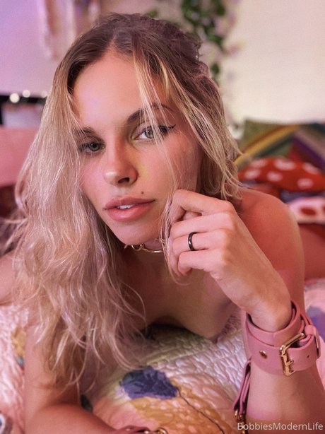 Bobbiesmodernlife star hot gallery