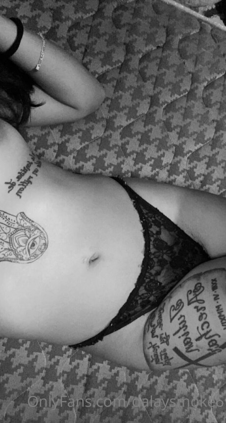 Dalaysmoke6 adult model picture