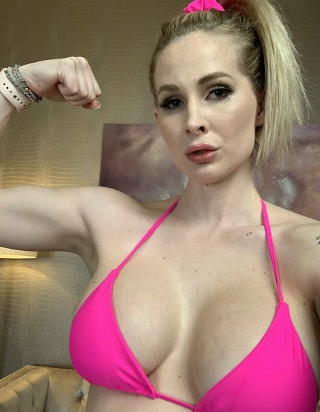 curvy shemale onlyfans art naked pics