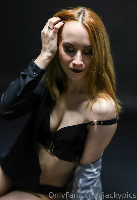 Jackypics naked model archive