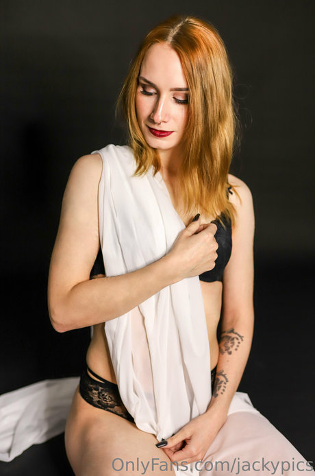 curvy shemale onlyfans hot picture