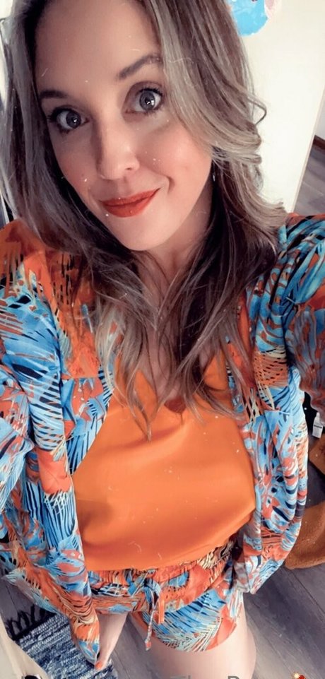 Layla Jones star erotic pictures