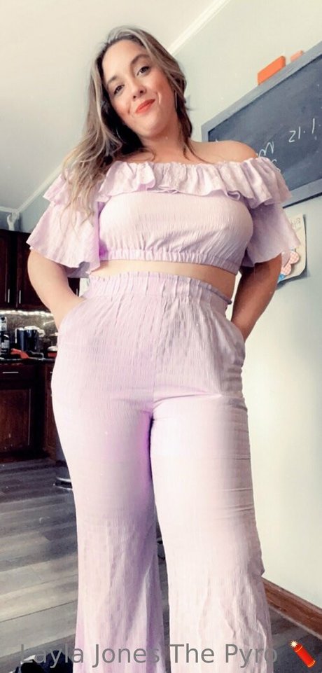 Layla Jones beautiful actress archive