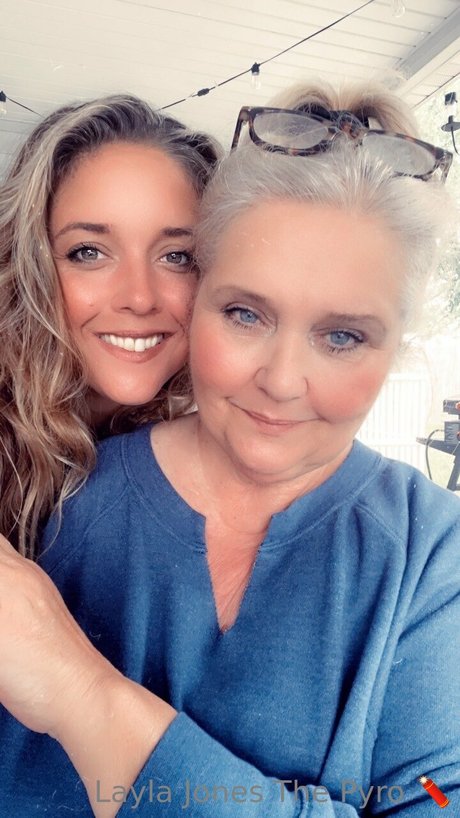 Layla Jones erotic model gallery