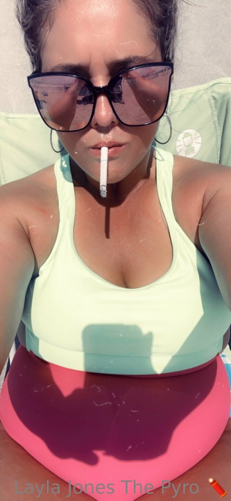 Layla Jones hot actress image