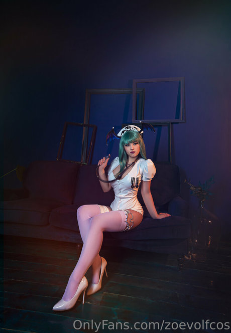 zoevolfcos model high quality pics