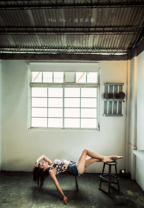 Zoeso sexy actress img