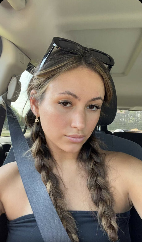 pink hair onlyfans sexy nude picture