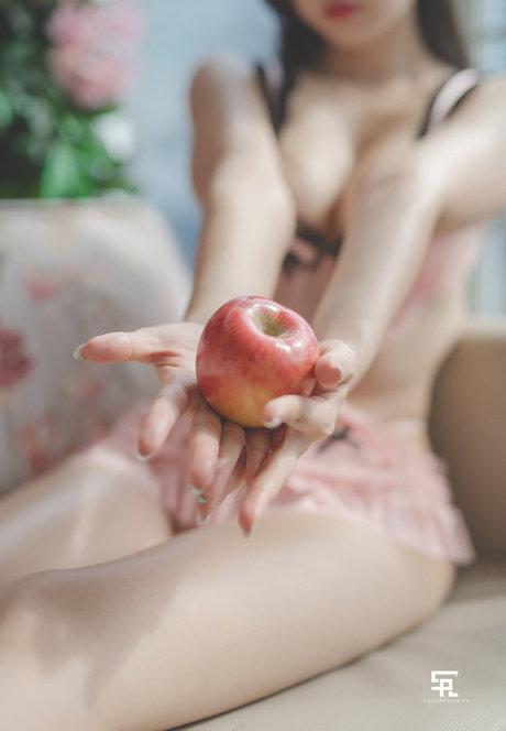 Zenny pretty pornstar gallery