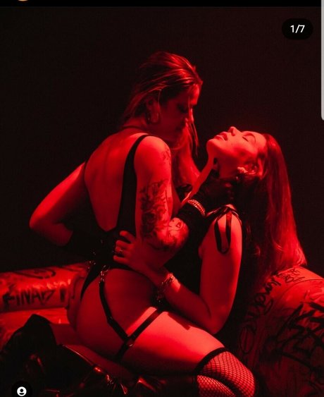 Elana Dara star naked gallery