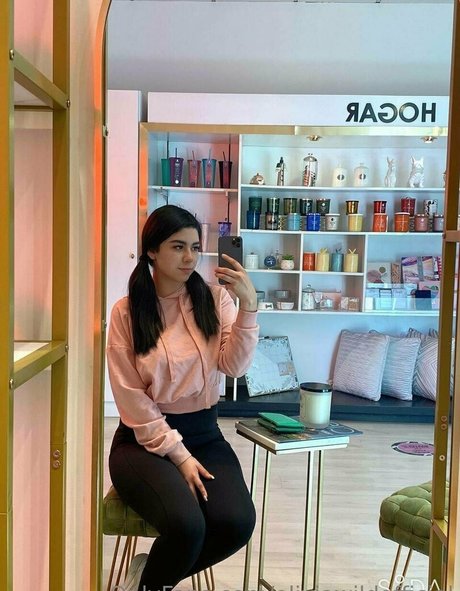 oliviawildofficial free actress img