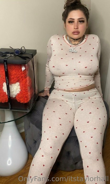 itstaylorhall pornstar naked photos
