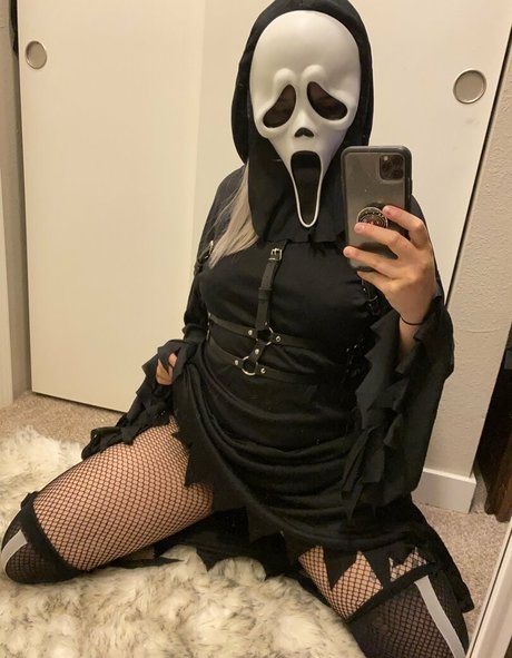 aelflaed nice model pic