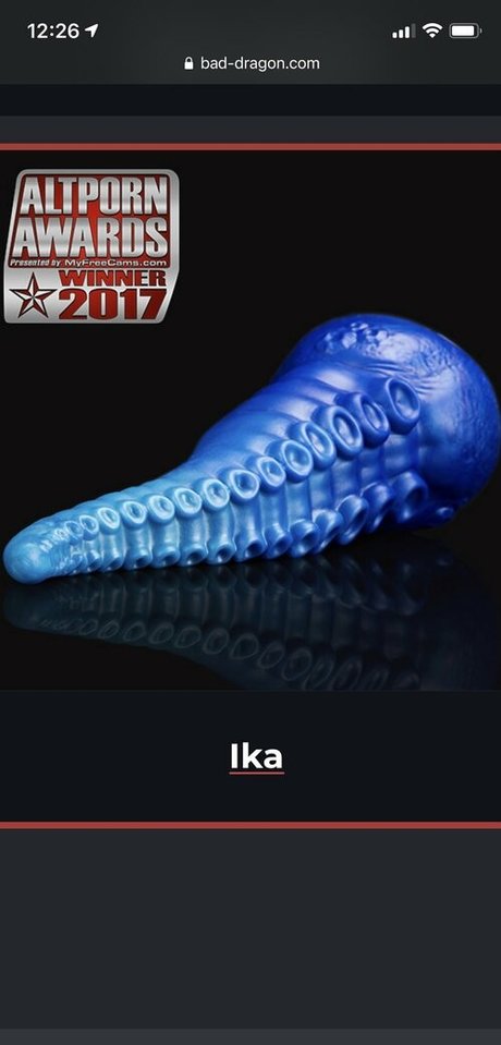 Gremlinbxtch naked pornstar pic