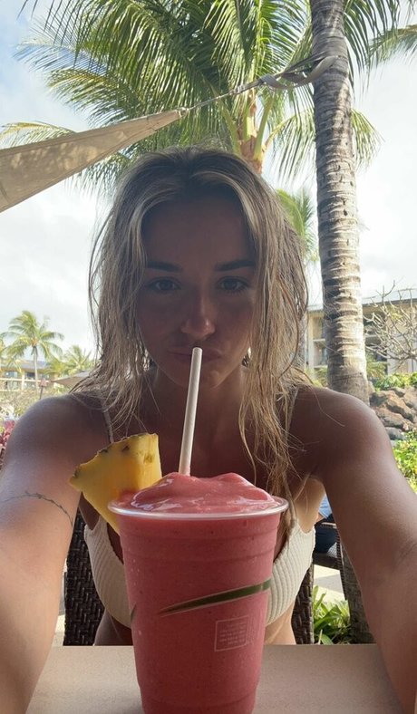 Sadie Mckenna star free image