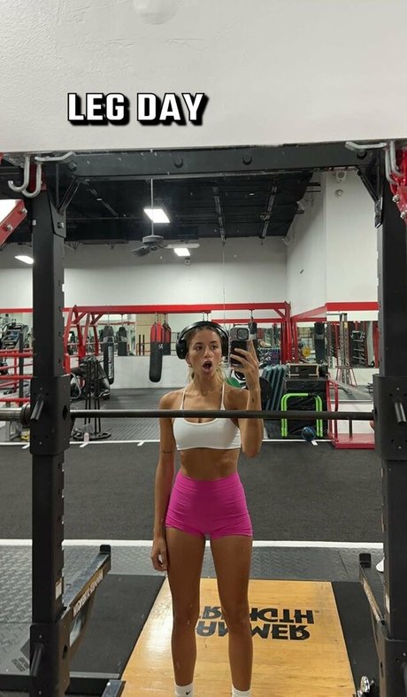 Sadie Mckenna star best pics