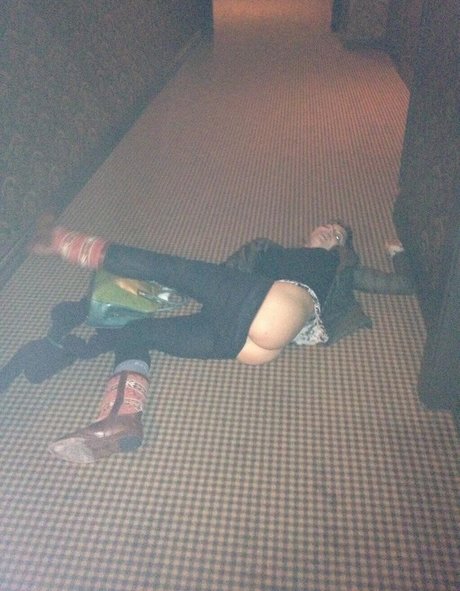 teen young onlyfans porno images