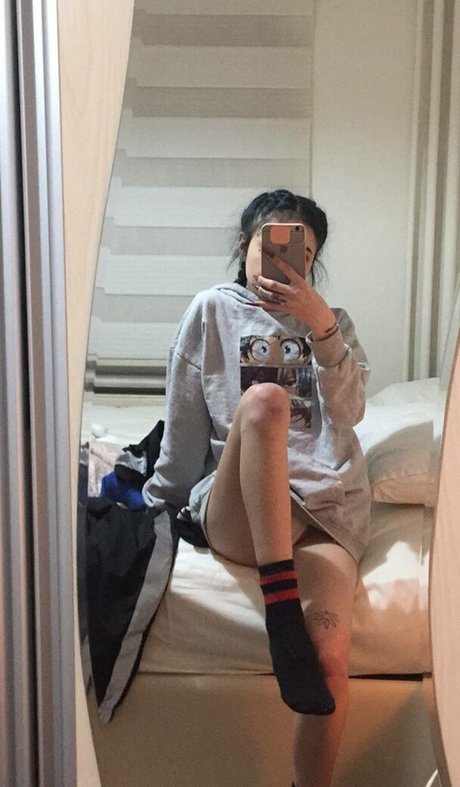 u munch naked actress pic