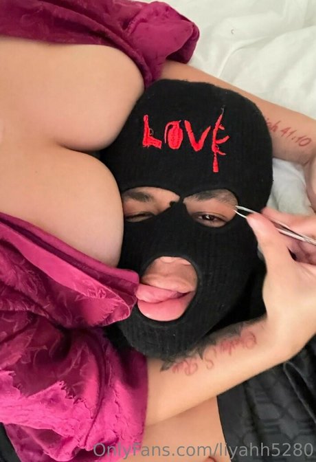 shaved onlyfans pornographic archive