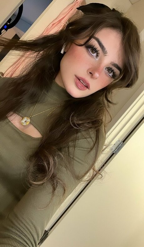 pink hair onlyfans free picture