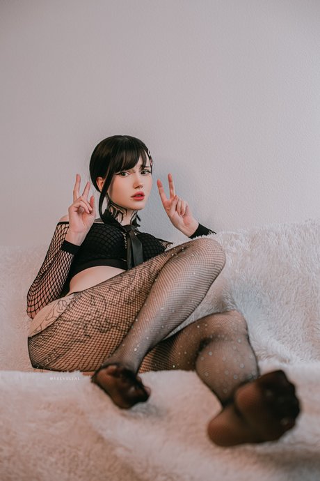 Vell Felice_ model exclusive pictures