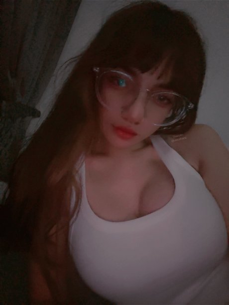 curvy shemale onlyfans porno photos