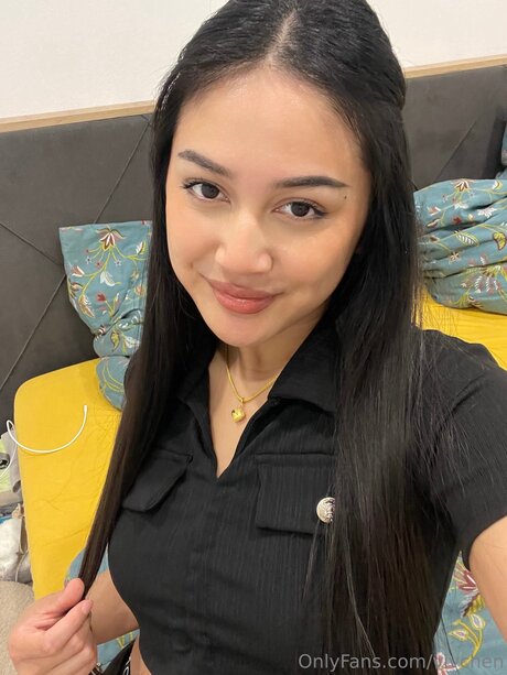 Vivchen model adult pics