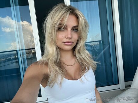 Trippiesworld sexy pornstar galleries