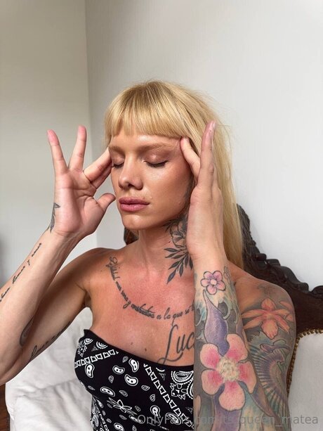 Ts Queen Matea model adult image