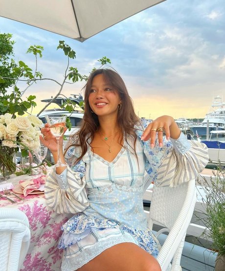 asian girlfriend onlyfans pretty picture