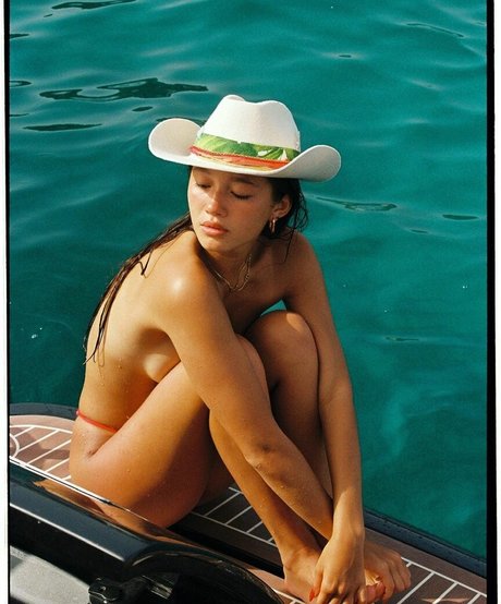 Lilychee model top photo