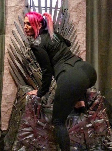 TheZombiUnicorn Best Profile Photo
