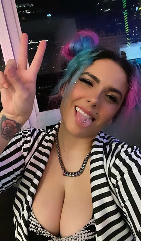 TheZombiUnicorn pornographic model picture